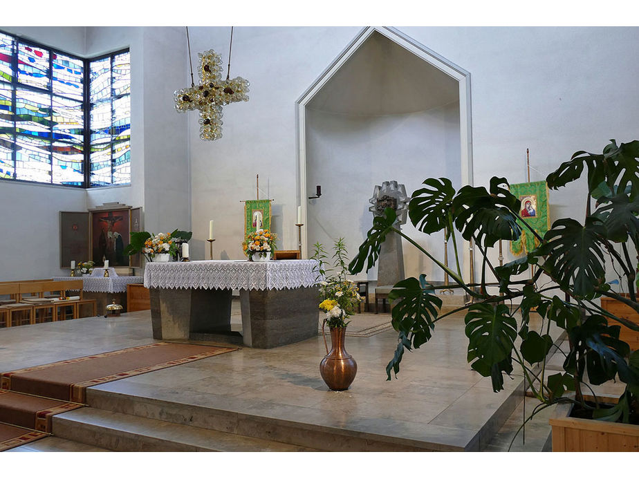 Die katholische Pfarrkirche St. Maria, Wolfhagen (Foto: Karl-Franz Thiede)